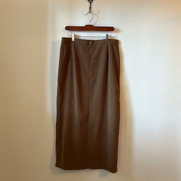 Tribal Stretch-Extensible Skirt, spandex, side slit, long,Sz 10, soft suede feel - Picture 3 of 4
